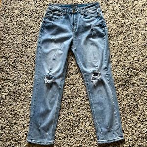 Fashion Nova Women’s Distressed Mom Jeans High Rise Light Wash Size US 7